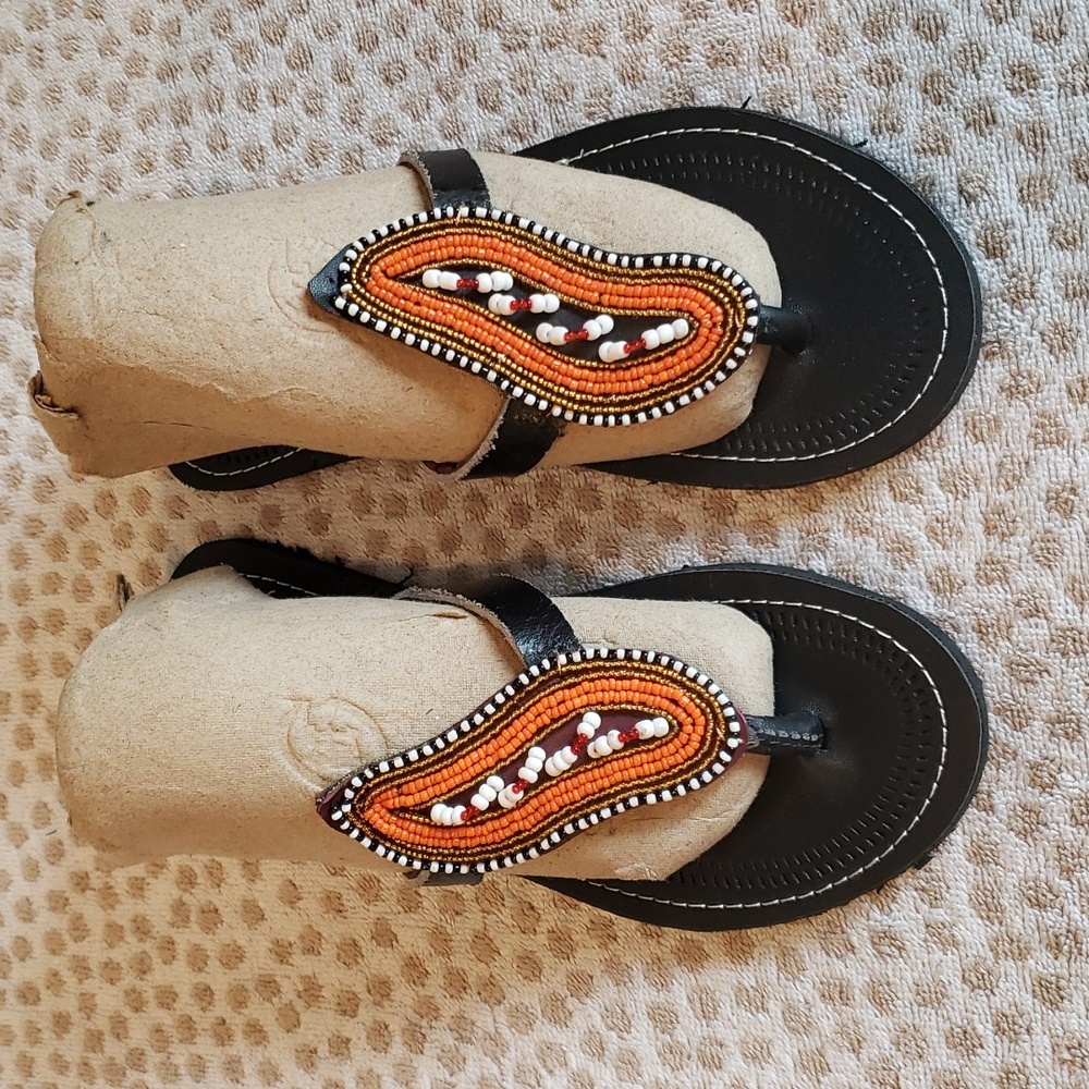 Unisex Maasai Leather Sandals. Size 7 or 37 decorated with beads.